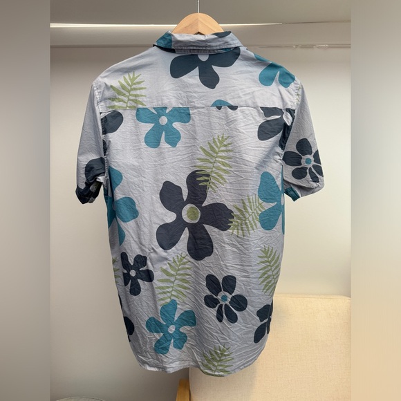 Local Motion Hawaii Aloha Shirt, Size Large - Picture 2 of 3